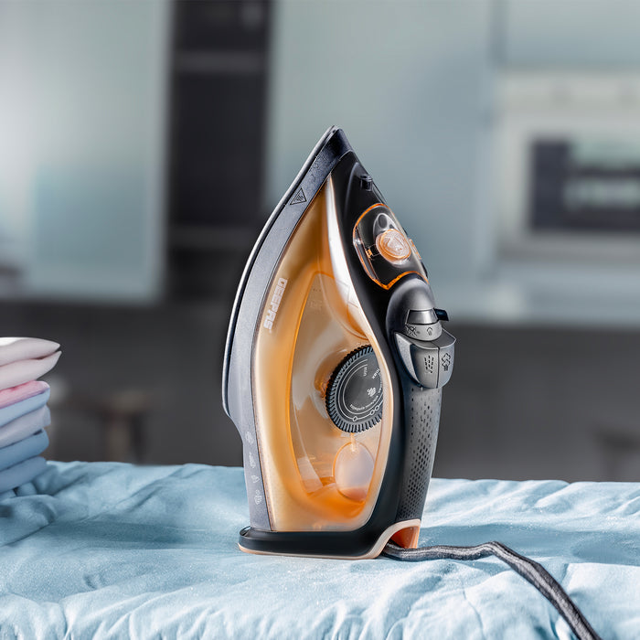 Black & Gold 1800W Non-Stick Steam Iron With Adjustable Temperature