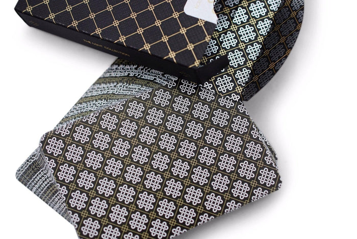 Black Mint: Limited Edition Playing Cards by 52Kards