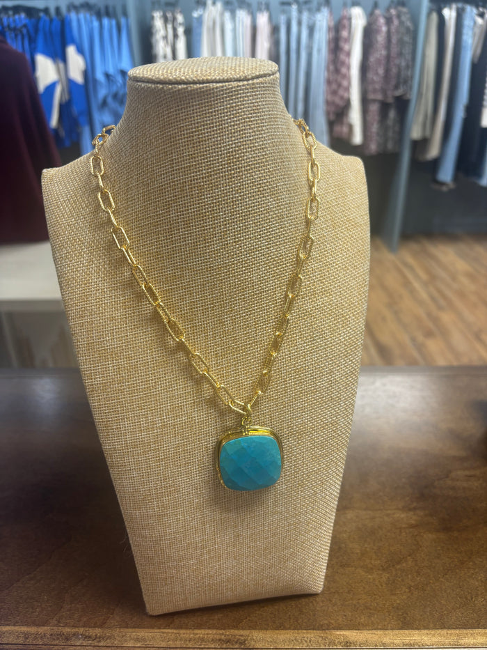 bue stone neckace