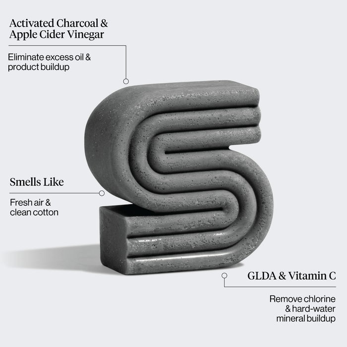 KITSCH Detox Shampoo Bar — key benefits and hero ingredients infographic — GLDA, Vitamin C, activated charcoal & apple cider vinegar — color-safe, sulfate-free, plastic-free & TSA-approved