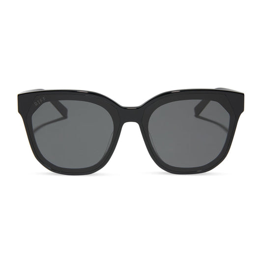 diff eyewear gia square oversized sunglasses with a black frame and grey lenses front view