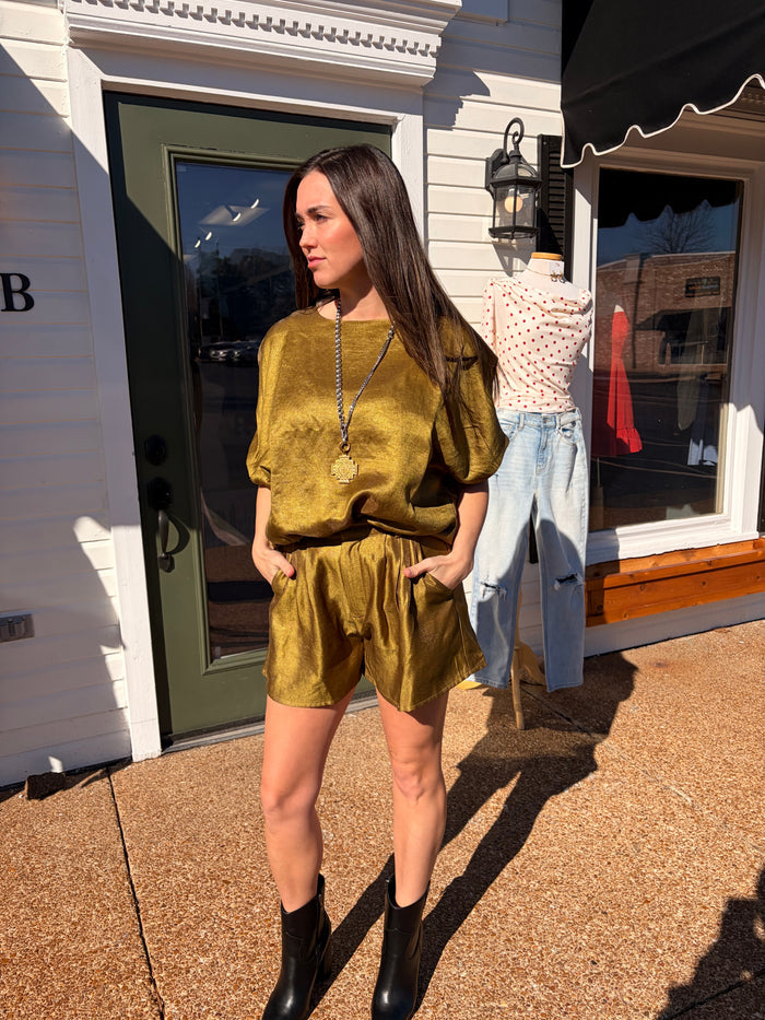 olive high waisted pleated shorts
