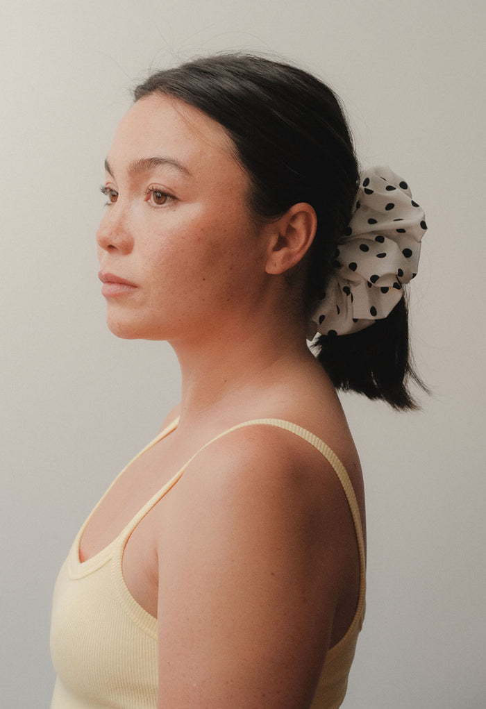 Oversized Scrunchie Pois Bianca Silk