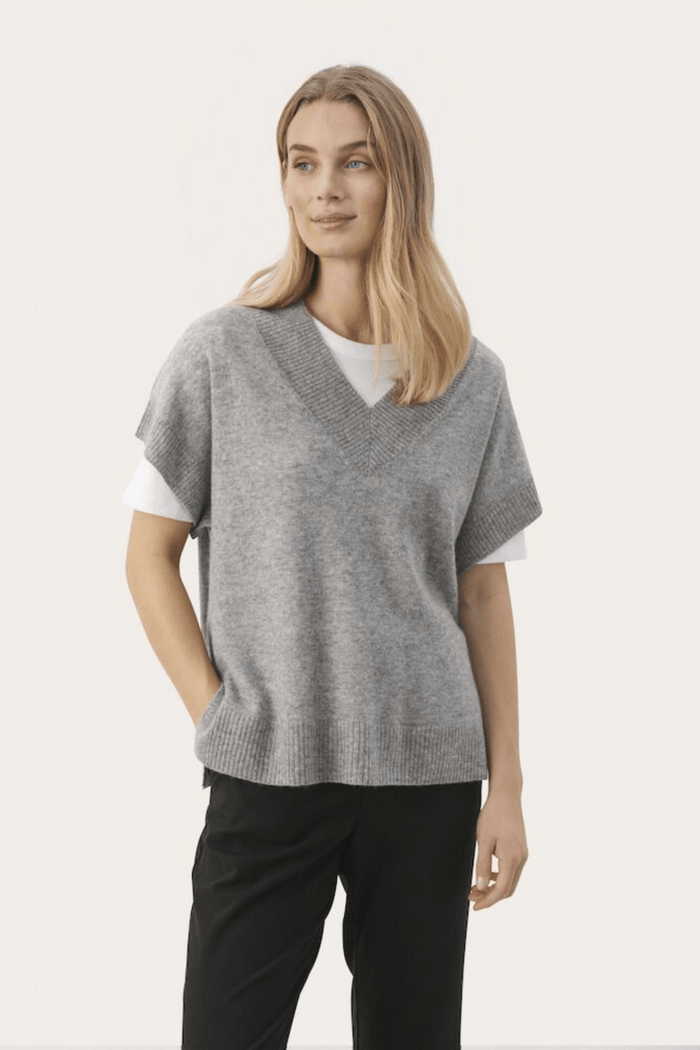 Part Two HevinPW cashmere jumper dark grey melange at Dotique – relaxed fit round neck pure cashmere knit.