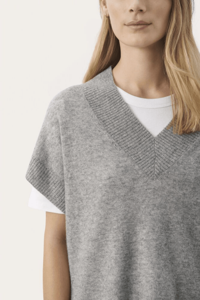 Part Two HevinPW cashmere jumper dark grey melange at Dotique – relaxed fit round neck pure cashmere knit.