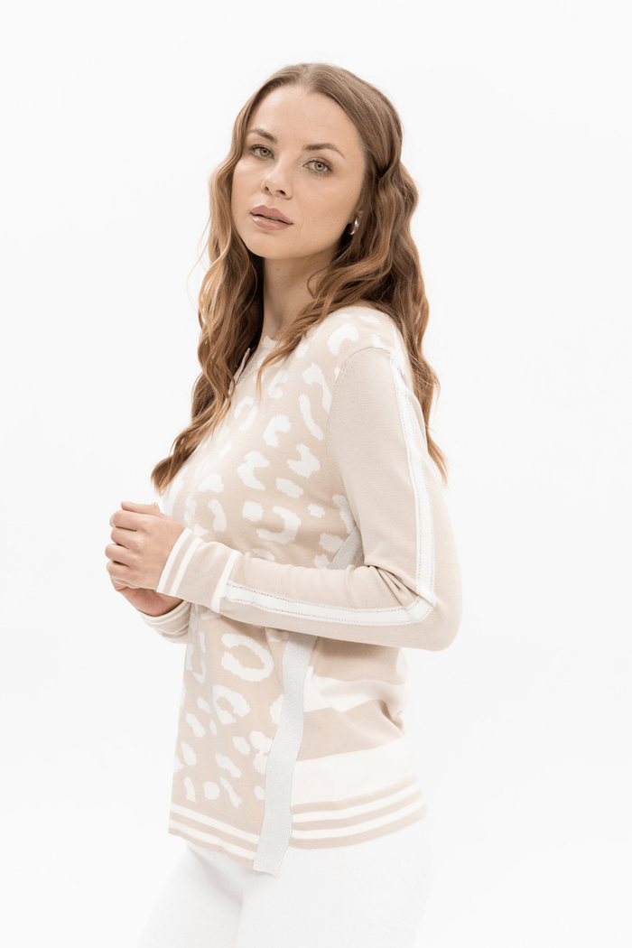 Refresh your neutrals with the Passioni 18119 Beige Jumper. Featuring a subtle animal-inspired knit pattern with a flattering v-neckline and slim fit sleeves.