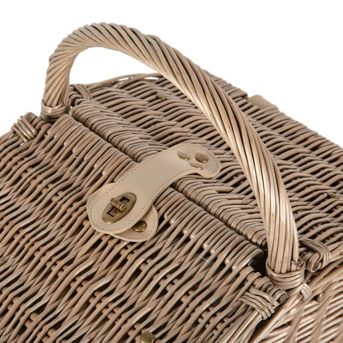 Top view of Piccadilly picnic basket